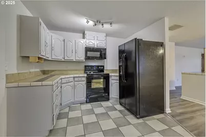 234 N 6th St, Saint Helens, OR 97051 - Photo 9