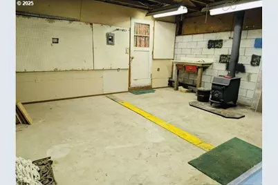 18649 Old River Dr, West Linn, OR 97068 - Photo 33