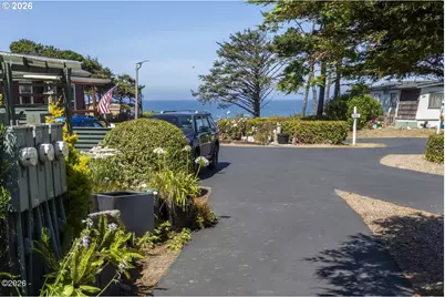 4875 N Hwy 101, 12, Depoe Bay, OR 97341 - Photo 27