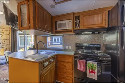 4875 N Hwy 101, 12, Depoe Bay, OR 97341 - Photo 23
