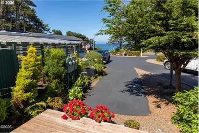 4875 N Hwy 101, 12, Depoe Bay, OR 97341 - Photo 29