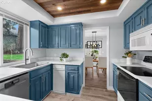 12170 SW Spring Ct, Portland, OR 97225 - Photo 13