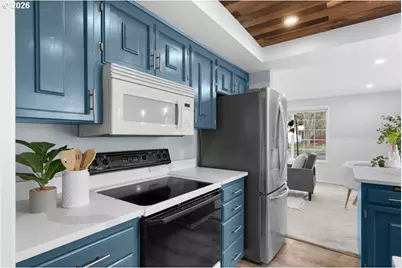 12170 SW Spring Ct, Portland, OR 97225 - Photo 11