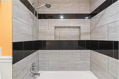 25 NE 192nd Ave, Portland, OR 97230 - Photo 21