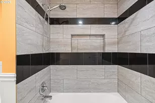 25 NE 192nd Ave, Portland, OR 97230 - Photo 21