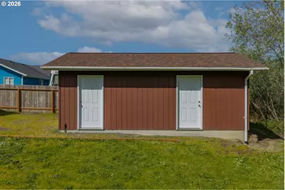 530 Robinhood Ave, Lakeside, OR 97449 - Photo 33