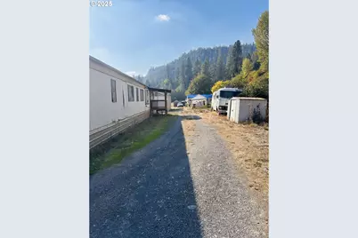 22210 Tiller Trail Hwy, Days Creek, OR 97429 - Photo 19