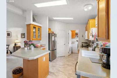 11772 SW Royal Villa Dr, Portland, OR 97224 - Photo 15