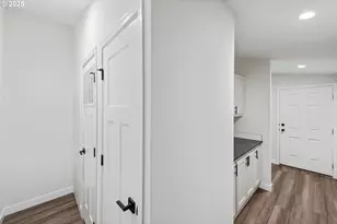 2780 34th St, Coos Bay, OR 97420 - Photo 13