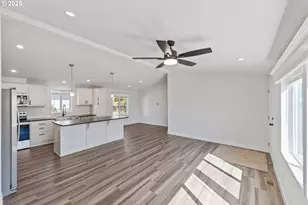 2780 34th St, Coos Bay, OR 97420 - Photo 7