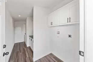 2780 34th St, Coos Bay, OR 97420 - Photo 15