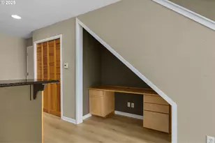 1010 NW Naito Pkwy, Portland, OR 97209 - Photo 15