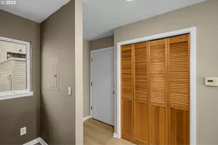 1010 NW Naito Pkwy, Portland, OR 97209 - Photo 13