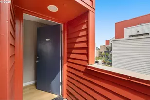 1010 NW Naito Pkwy, Portland, OR 97209 - Photo 3