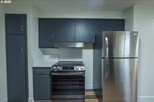 2090 17th St NE, Salem, OR 97301 - Photo 11