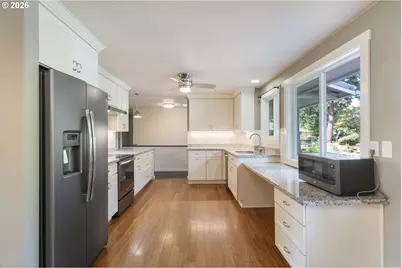 823 NW 60th St, Vancouver, WA 98663 - Photo 7