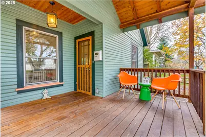 1566 SE Sherrett St #A, Portland, OR 97202 - Photo 3