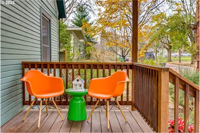 1566 SE Sherrett St #A, Portland, OR 97202 - Photo 5