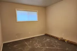 26383 S Meridian Rd, Aurora, OR 97002 - Photo 13