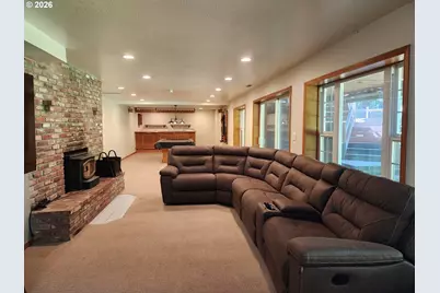 26383 S Meridian Rd, Aurora, OR 97002 - Photo 15