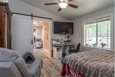 562 Valley Rd, Roseburg, OR 97471 - Photo 29