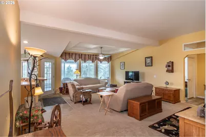 562 Valley Rd, Roseburg, OR 97471 - Photo 19