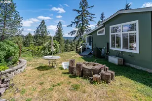 562 Valley Rd, Roseburg, OR 97471 - Photo 35