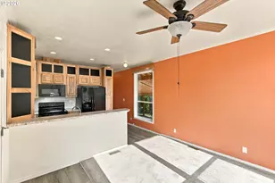 472 Shorepines Pl, Coos Bay, OR 97420 - Photo 7