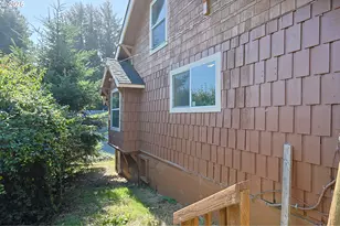 1194 Oregon Ave, Coos Bay, OR 97420 - Photo 25