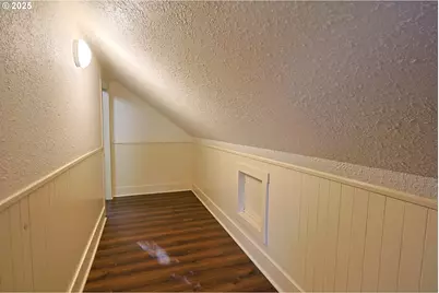 1194 Oregon Ave, Coos Bay, OR 97420 - Photo 23