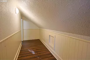 1194 Oregon Ave, Coos Bay, OR 97420 - Photo 23