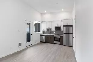 3727 S Hood Ave, Portland, OR 97239 - Photo 19
