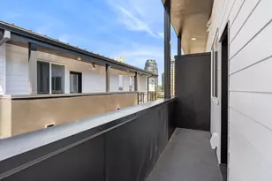 3727 S Hood Ave, Portland, OR 97239 - Photo 21