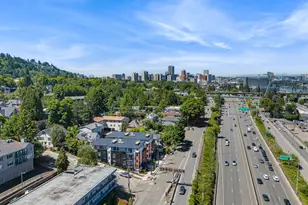 3727 S Hood Ave, Portland, OR 97239 - Photo 5