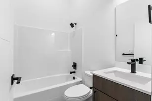 3727 S Hood Ave, Portland, OR 97239 - Photo 15