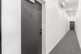 3727 S Hood Ave, Portland, OR 97239 - Photo 17