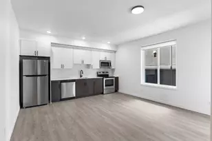 3727 S Hood Ave, Portland, OR 97239 - Photo 7