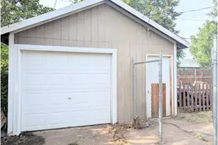 1603 Y Ave, La Grande, OR 97850 - Photo 3