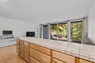 100 Kerr Pkwy, Lake Oswego, OR 97035 - Photo 11