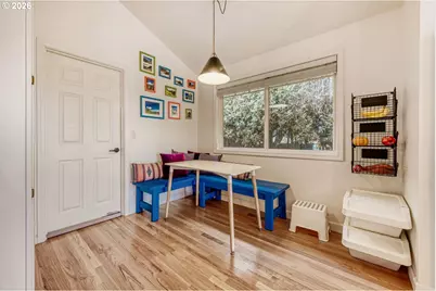 1175 SW Chastain Dr, Gresham, OR 97080 - Photo 13