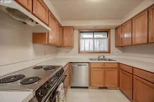 11020 NE Prescott St, Portland, OR 97220 - Photo 11