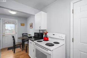 590 Flamingo Ave, Springfield, OR 97477 - Photo 17