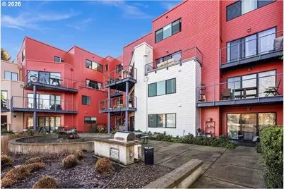 720 NW Naito Pkwy #D-17, Portland, OR 97209 - Photo 29