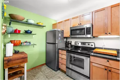 720 NW Naito Pkwy #D-17, Portland, OR 97209 - Photo 9