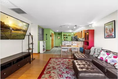 720 NW Naito Pkwy #D-17, Portland, OR 97209 - Photo 5