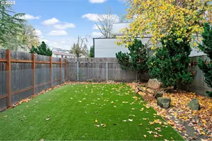 2837 SE 90th Pl, Portland, OR 97266 - Photo 35