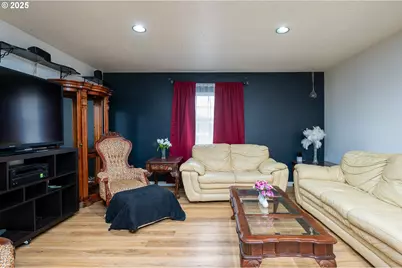 2837 SE 90th Pl, Portland, OR 97266 - Photo 9