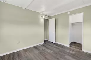 205 S 54th St, Springfield, OR 97478 - Photo 21