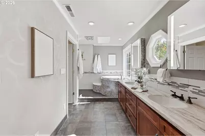 1876 Palisades Lake Ct, Lake Oswego, OR 97034 - Photo 21