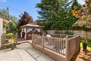 16050 NW Somerset Dr, Beaverton, OR 97006 - Photo 35